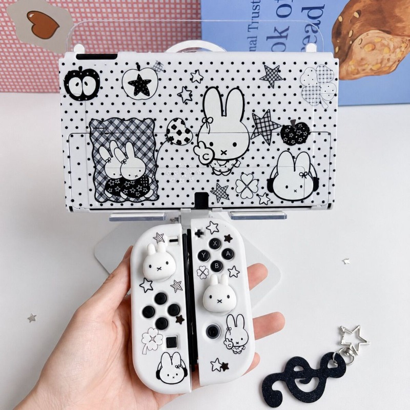 Gaming Console In Tv - Capa protetora fofa da Miffy para